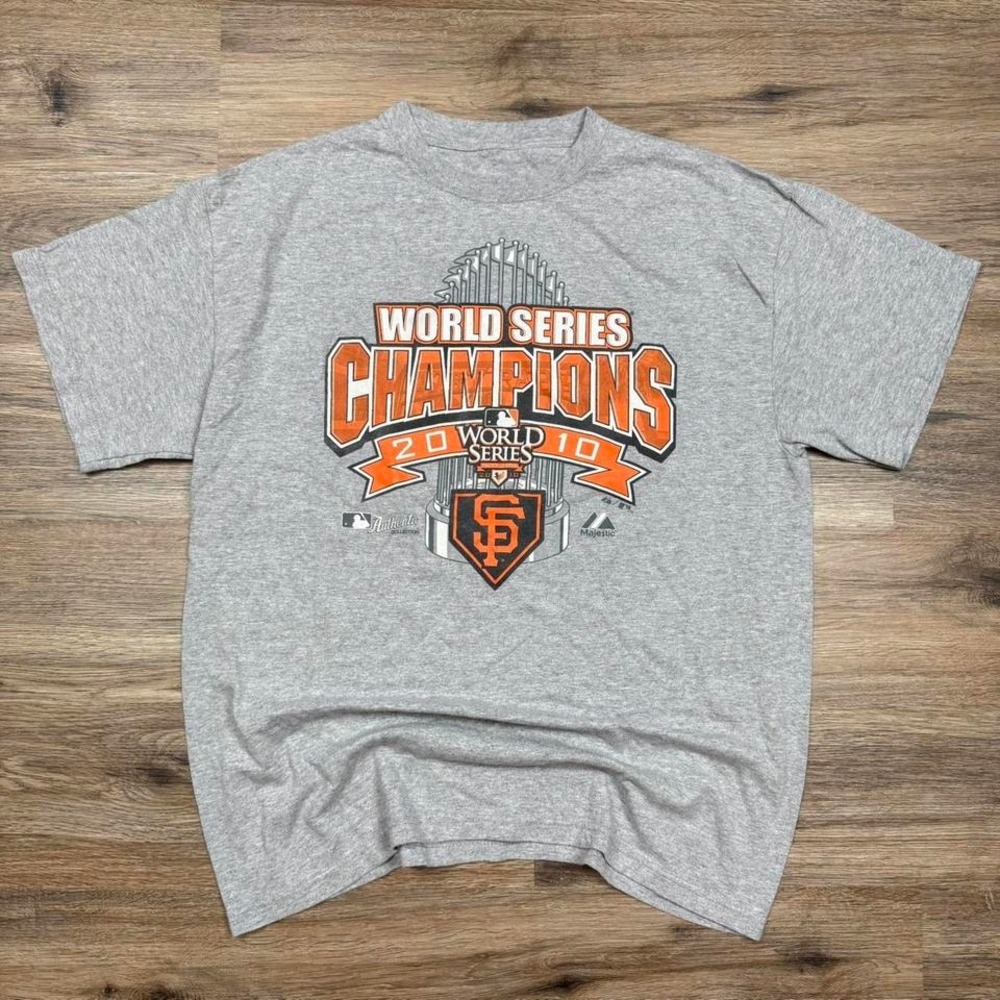 Vintage 2010 San Francisco Giants World Series Gray Graphic Baseball Shirt